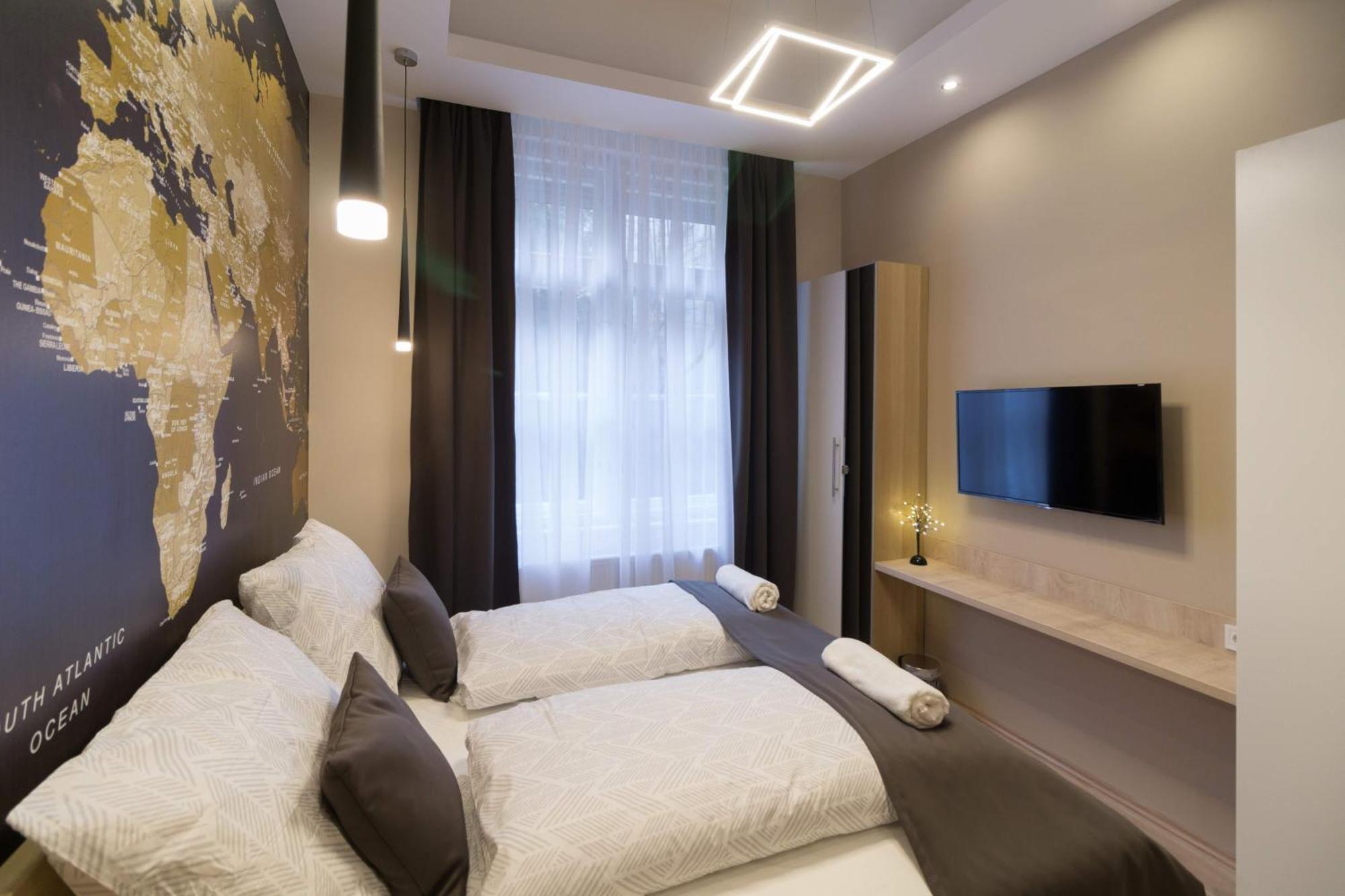 בודפשט Exlcusive & City Central Located Suite By Prestige Homes מראה חיצוני תמונה