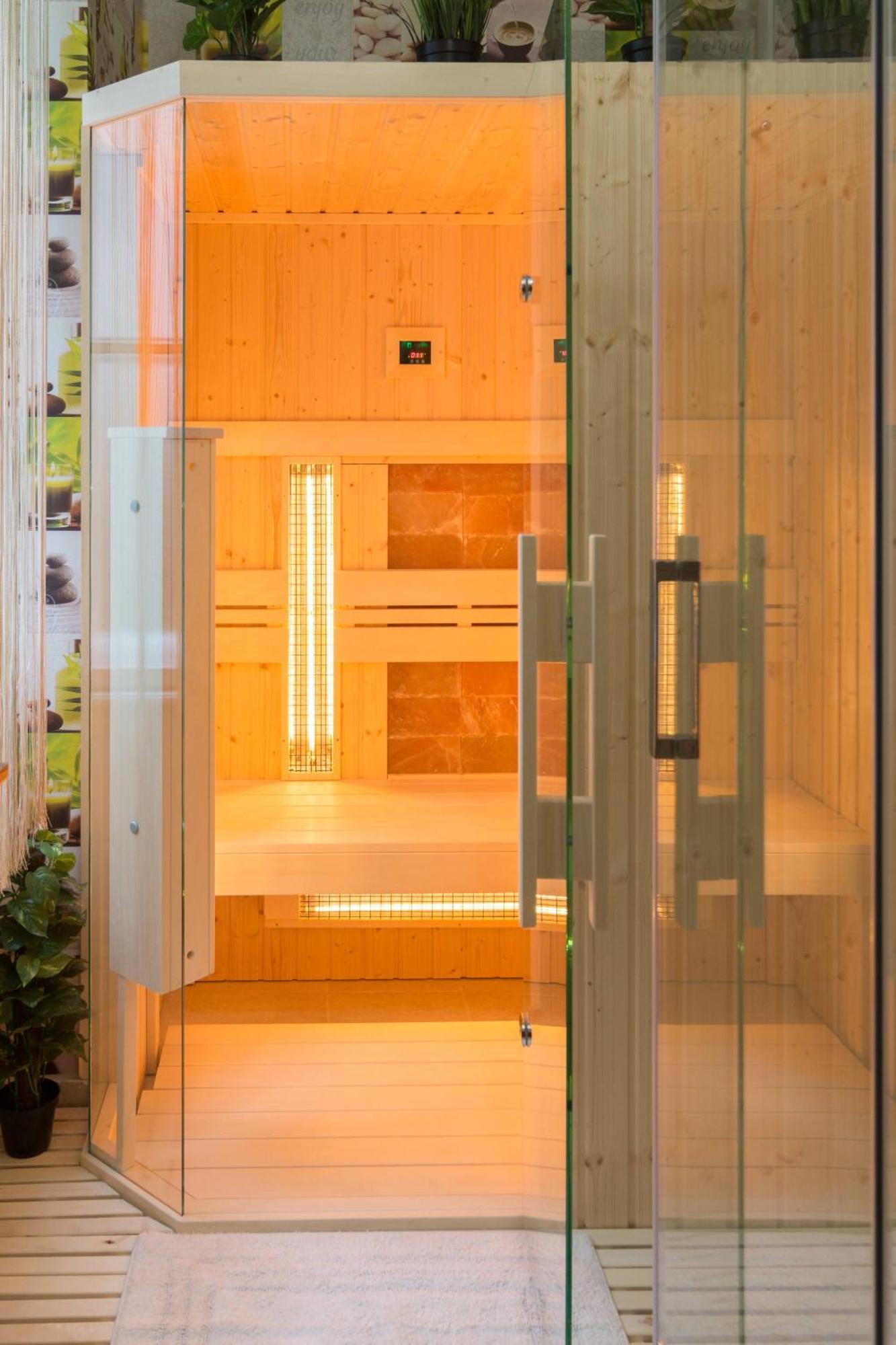 בודפשט Exlcusive & City Central Located Suite By Prestige Homes מראה חיצוני תמונה